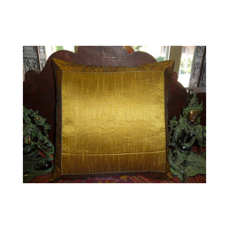 cushion cover 40x40 light green taffetas border brocade