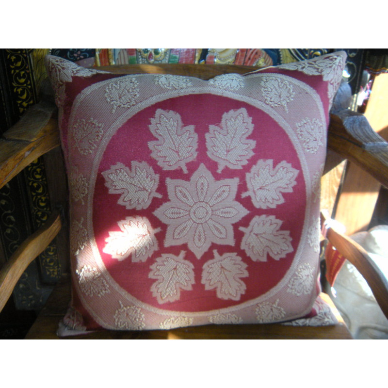 cushion cover round of leaf bordeaux