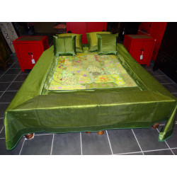 green bed set with patchwork - 2
