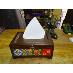 Tissue box in wood and ceramic tiles...
