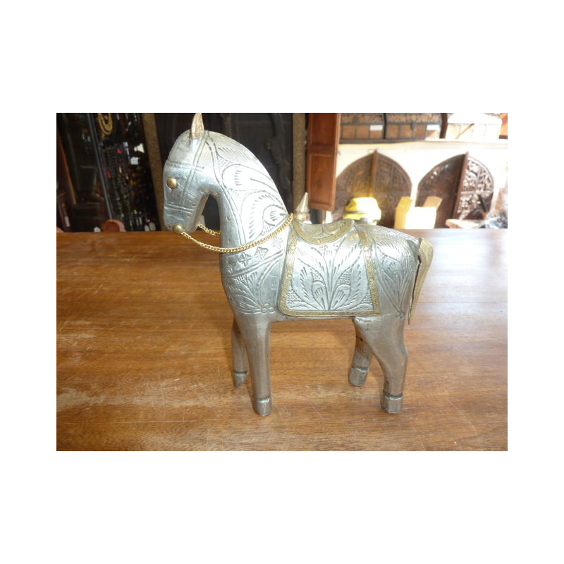 horse brass and fer white embossé - MM