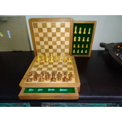             13 x 13 cm magnetic chess...
