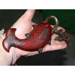             Lucchetto in bronzo Pesce...