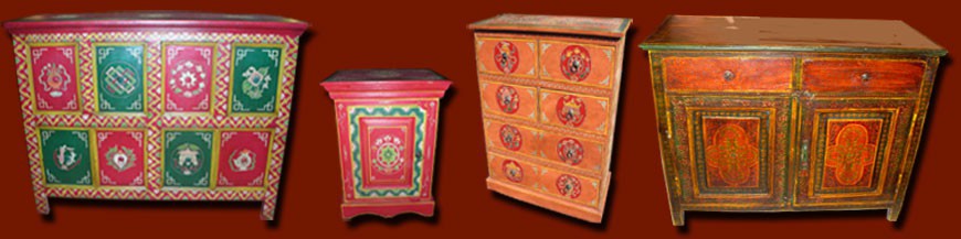 Meubles et articles de décoration tibétaine