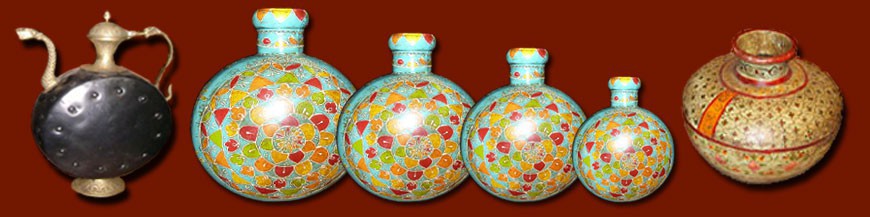 Indian decoration, pot iron hand painted gourd vases, interior design India.